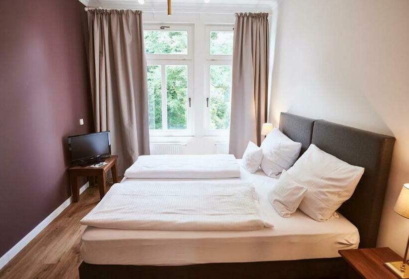 Номер Стандарт, Gutshotel Baron Knyphausen