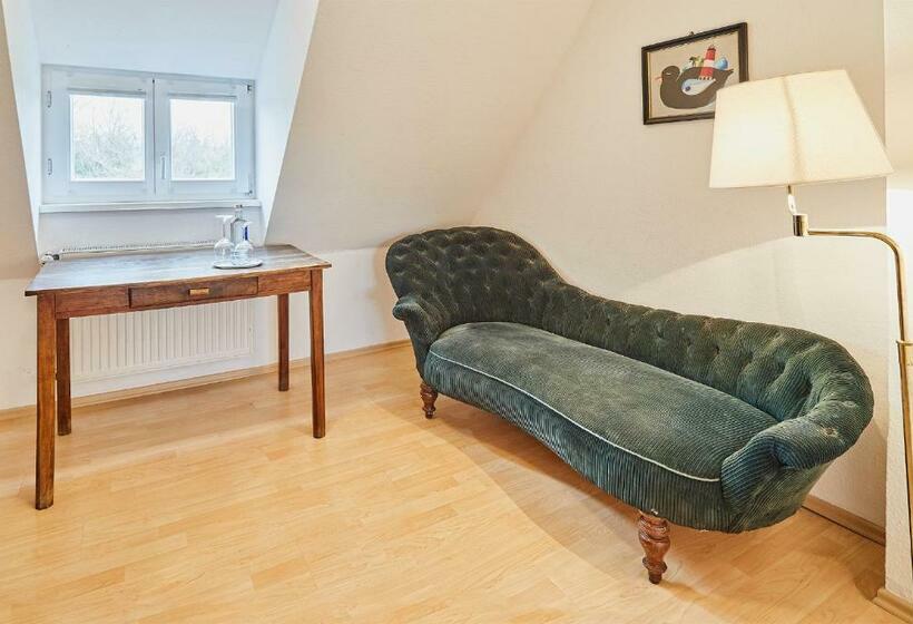 Номер Стандарт, Gutshotel Baron Knyphausen