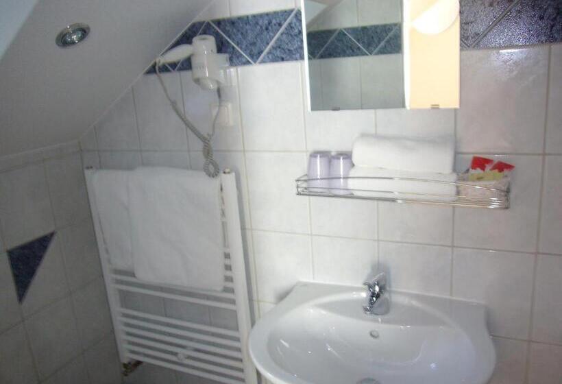 스탠다드 트리플 룸, Deutsches Haus