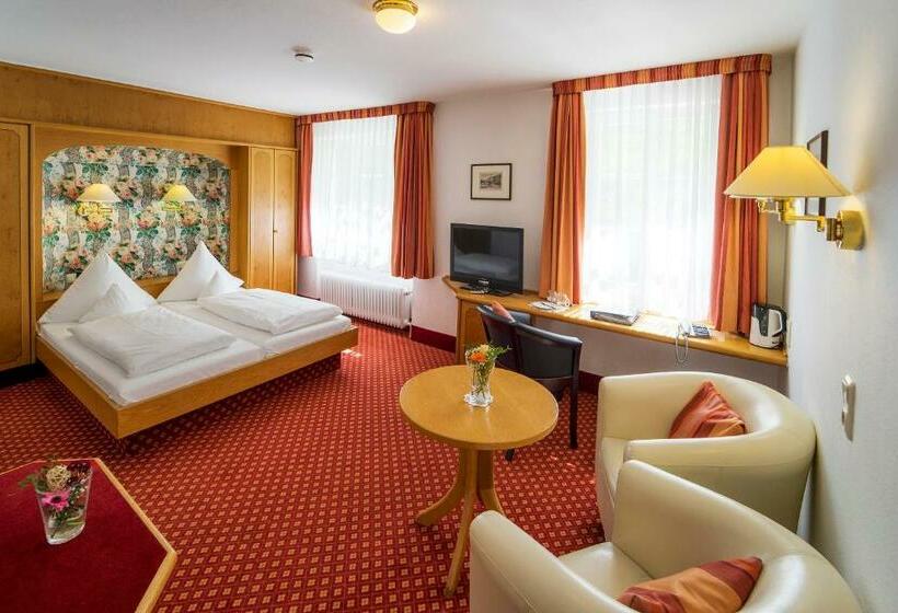 Standart Oda, Gasthof Zum Weyssen Rössle