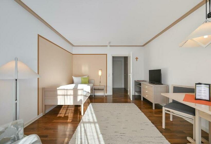 Номер Стандарт Индивидуальный с Балконом, Gästehaus Sankt Ulrich