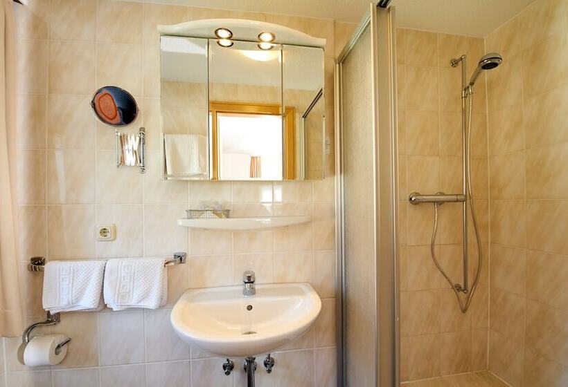 Полулюкс, Landhotel Krolik