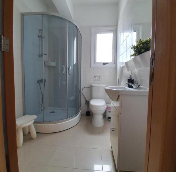 Студио Стандарт с Балконом, Valentinos Apartments