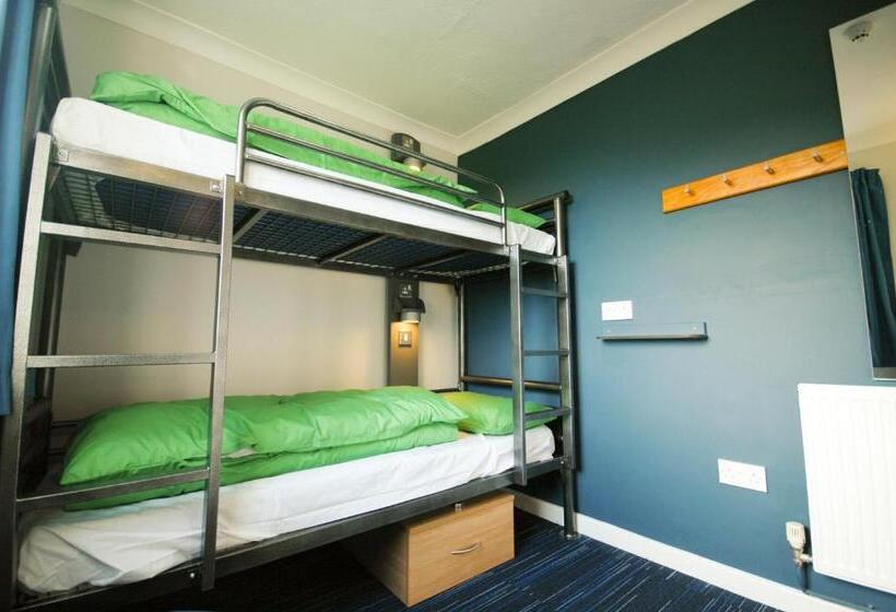 Кровать в Многоместном Номере с Общей Ванной, Hostel Yha Poppit Sands