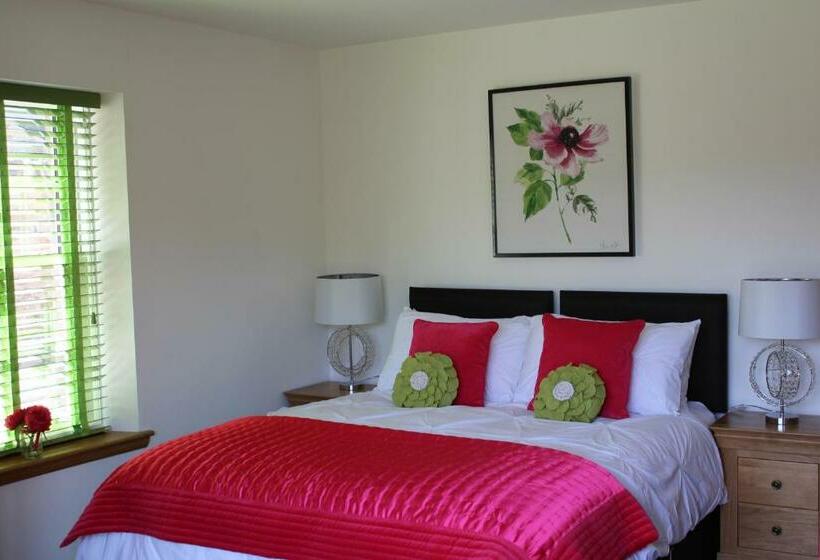 اتاق لوکس با چشم‌انداز باغ, Brackness House Luxury B&b