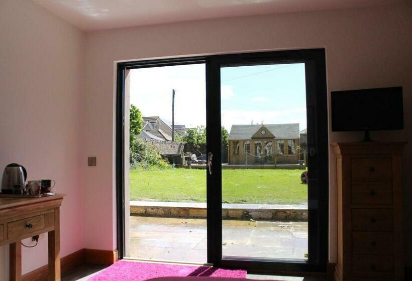 اتاق لوکس با چشم‌انداز باغ, Brackness House Luxury B&b