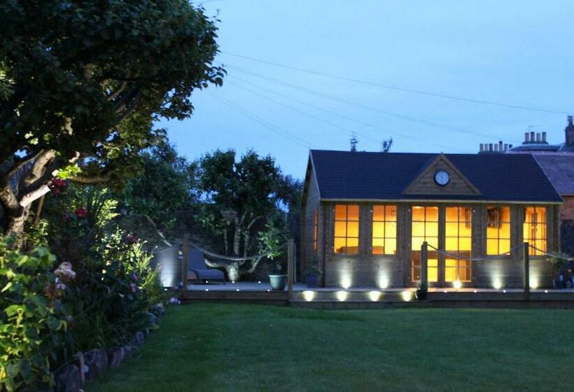 اتاق لوکس خانوادگی, Brackness House Luxury B&b