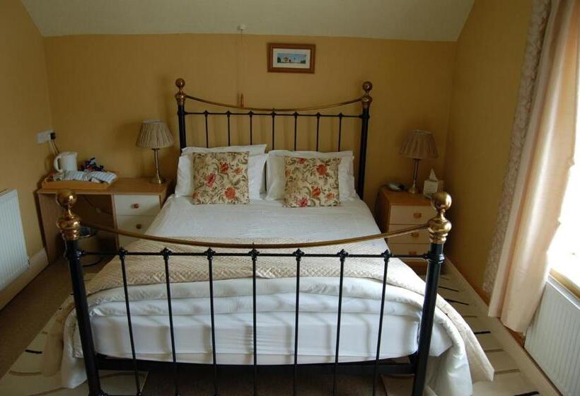Номер Superior, Compton House