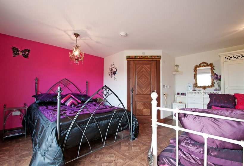 Quarto Triplo Estandar, Llamas Pyjamas