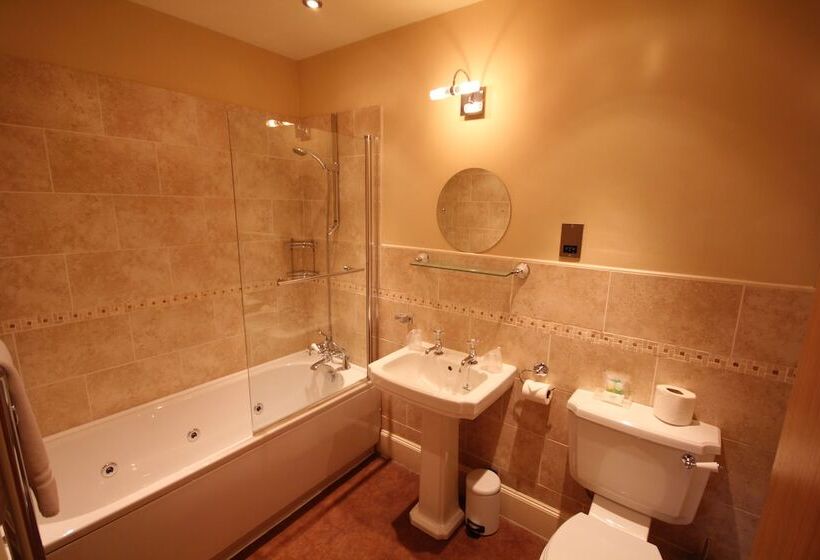 Номер Deluxe с Гидромассажем, Aberdunant Hall