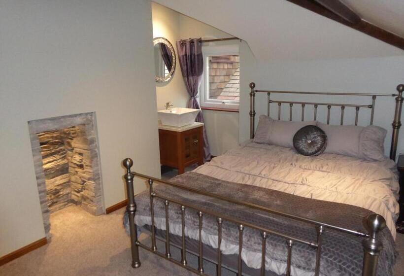 Номер Deluxe Кровать Кинг, Lledr House Hostel Near Two Zip World Sites