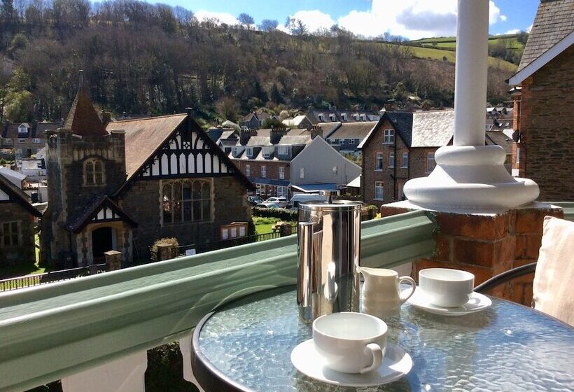 Номер Стандарт с Балконом, Southcliffe B&b