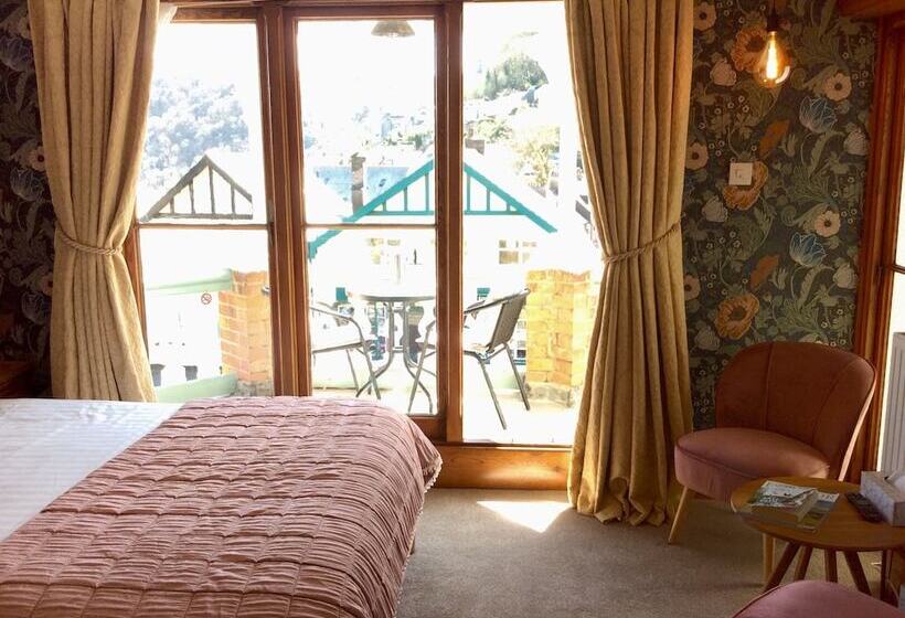Номер Стандарт с Балконом, Southcliffe B&b