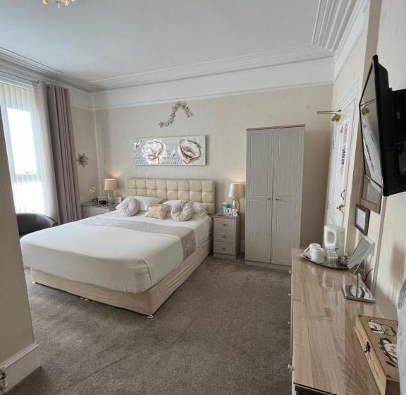 Номер Superior Кровать Кинг, Crowndale Torquay   Exclusively For Adults