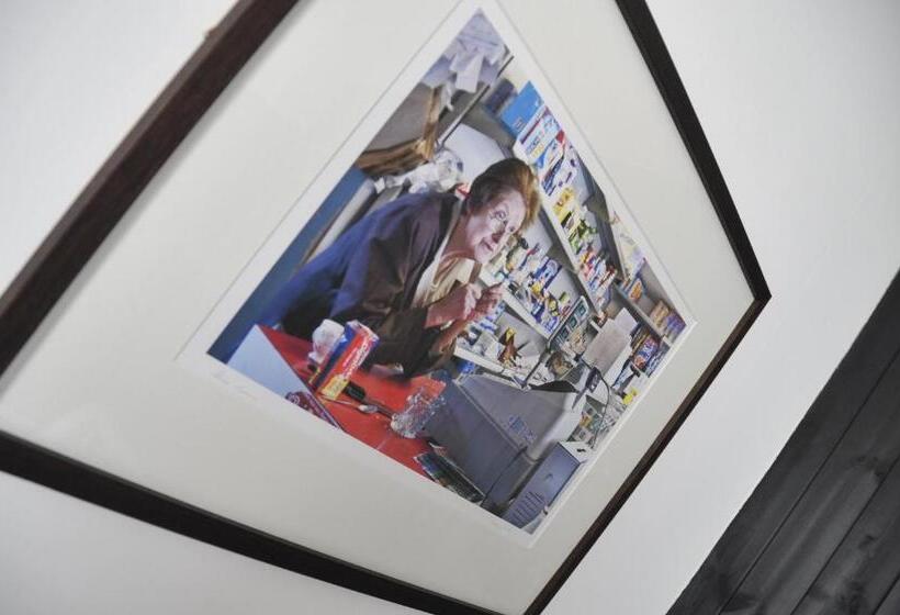 جناح, Greenbank Lodge Llangollen