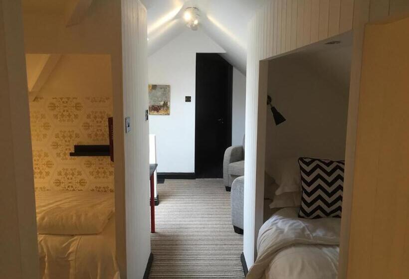 تختخواب در اتاق مشترک, Greenbank Lodge Llangollen