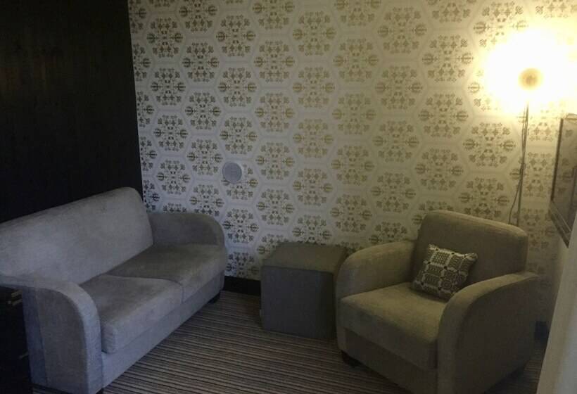 جناح, Greenbank Lodge Llangollen