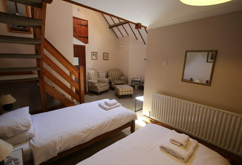 Семейный Номер, The Beacons Guest House