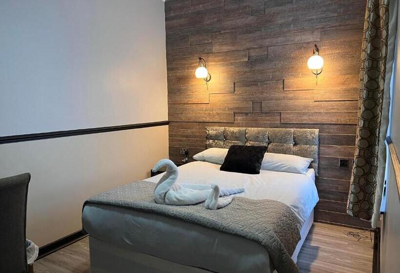 Номер Deluxe, The Commongate Hotels