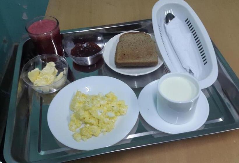 اتاق استاندارد چهار تخته, Hostal Juana De Arco