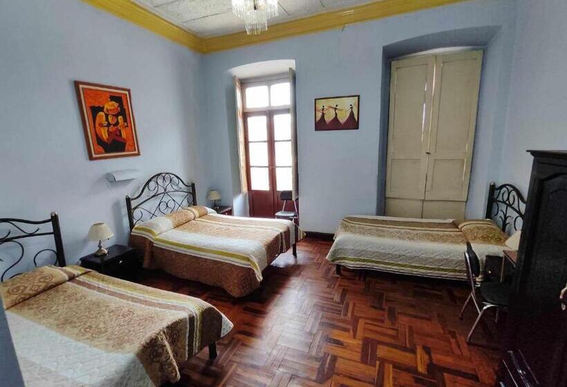 اتاق استاندارد چهار تخته, Hostal Juana De Arco