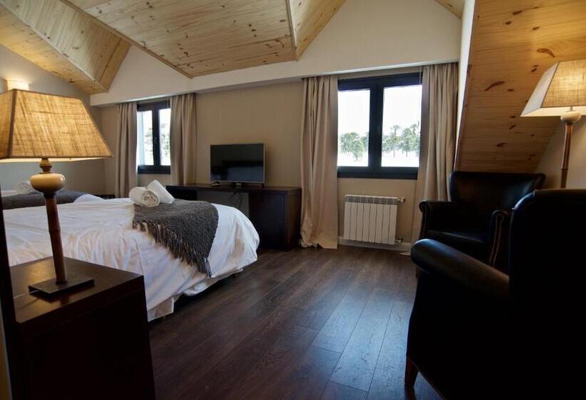 Quarto Estandar com Hidromassagem, Grand Hotel Caviahue