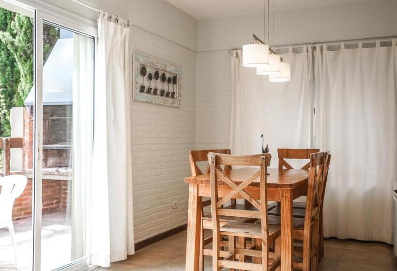 Quarto Quádruplo Clássico, Valeria House Rental Suites