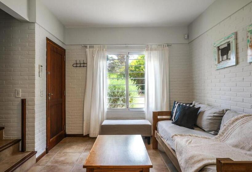 침실 1개 풀장 전망 아파트, Valeria House Rental Suites