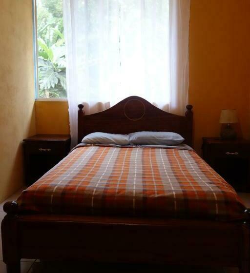 اتاق استاندارد, Hostal Tena ñaui