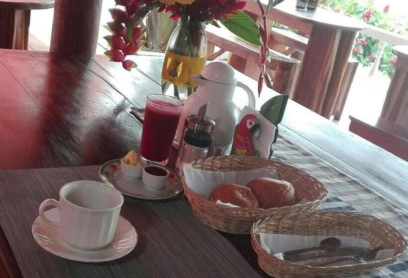 اتاق خانوادگی با چشمانداز کوه, Hostal Tena ñaui