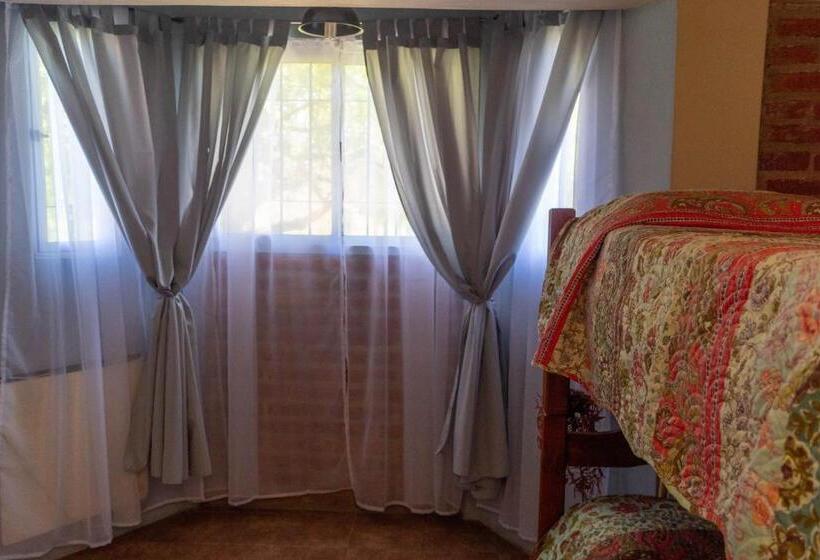 غرفة عائلية, Posada Tinktinkie