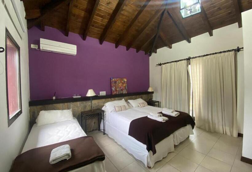 اتاق استاندارد سه نفره, Las Chirimoyas