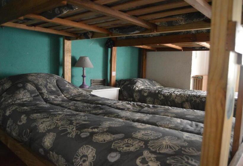 Quarto Familiar, Zeppelin Art Hostel