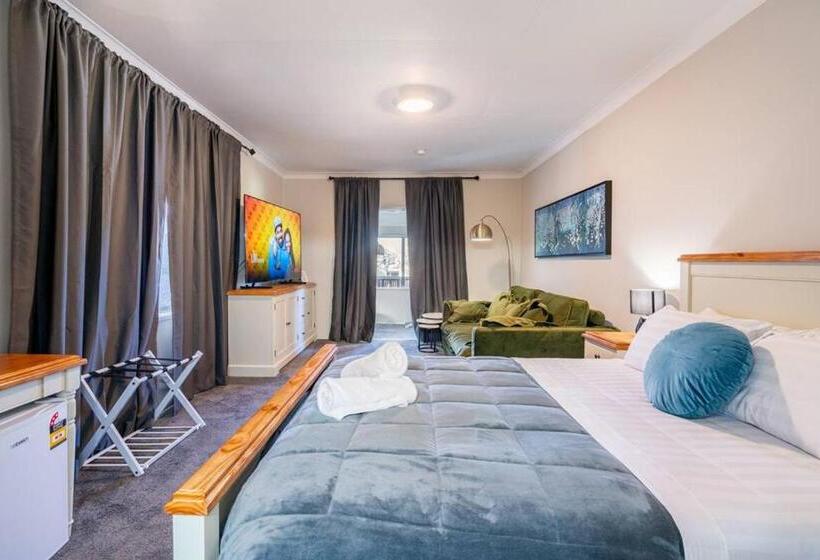 Номер Стандарт с Террасой, Cypress Bnb