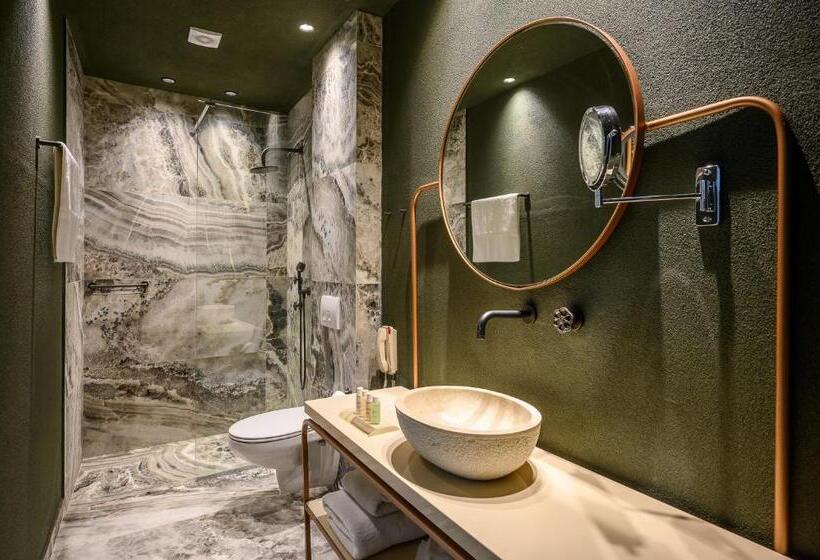 Номер Стандарт, Pagopoieion Suites