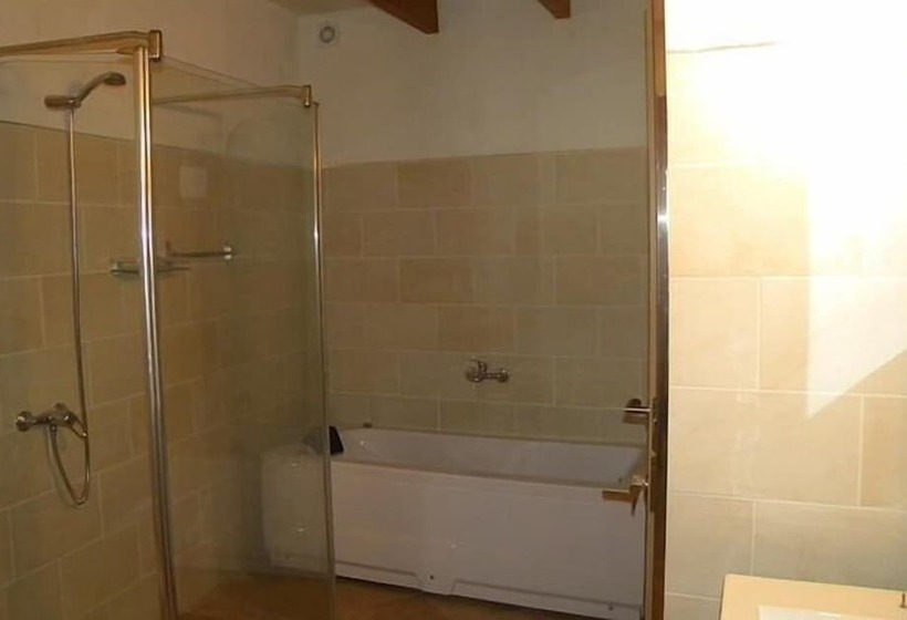 Номер Стандарт, Embat Alberg Juvenil   Hostel