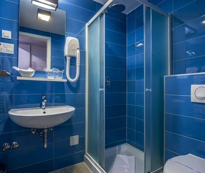 اتاق استاندارد, Art Hotel Like