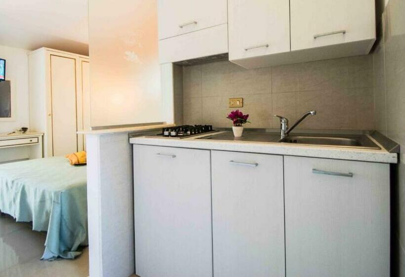 Студия Стандарт Вид на Море, Resort Rocca Di Vadaro