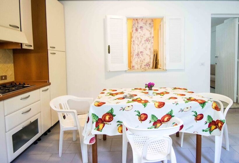 Семейный Номер, Resort Rocca Di Vadaro