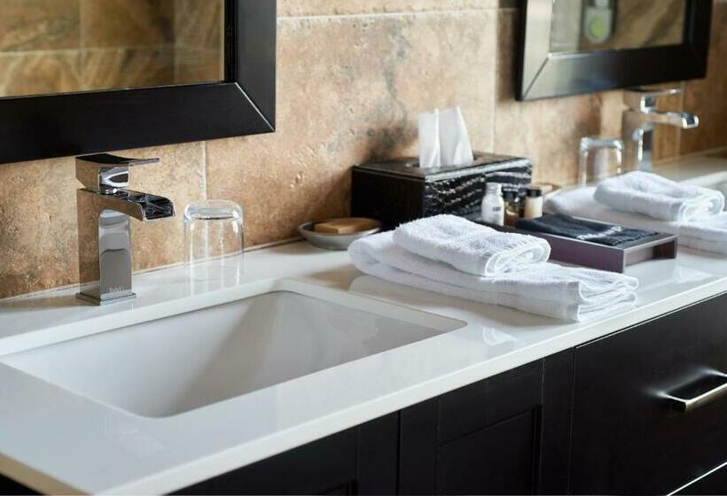 デラックススイート, Somerset   A Private Retreat
