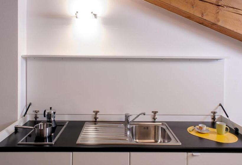 スタンダードスタジオ, Tenuta Le Sorgive Agriturismo