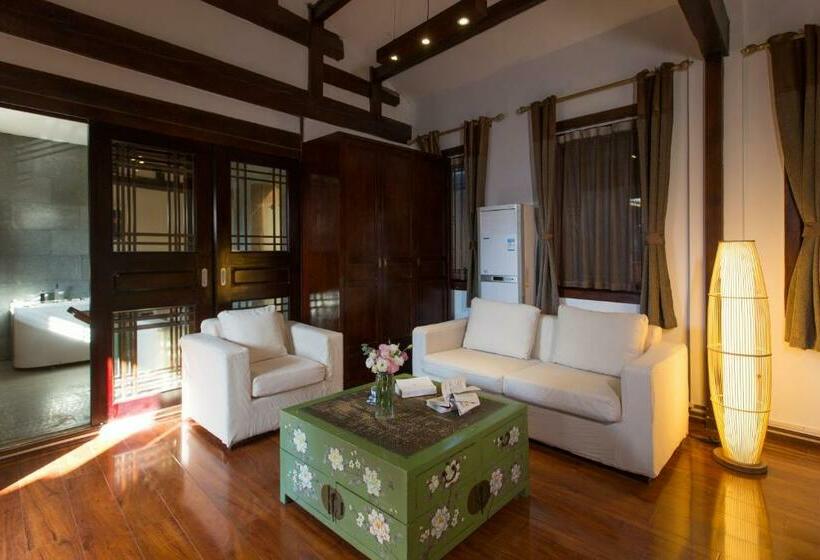 Люкс Superior, Jun Bo Xuan Boutique