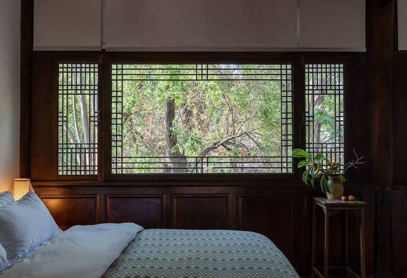 Family Suite, Jun Bo Xuan Boutique