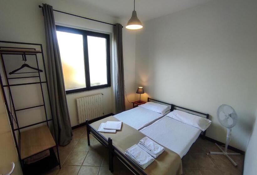 이코노미 룸, Lake Como Beach Hostel