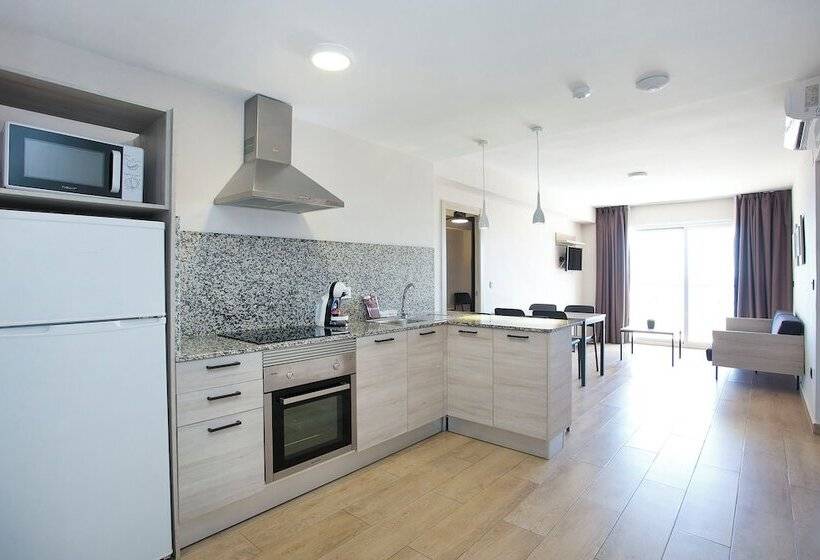 1 Bedroom Deluxe Apartment Sea View, Apartamentos Odysea By Apartamentos Valentia