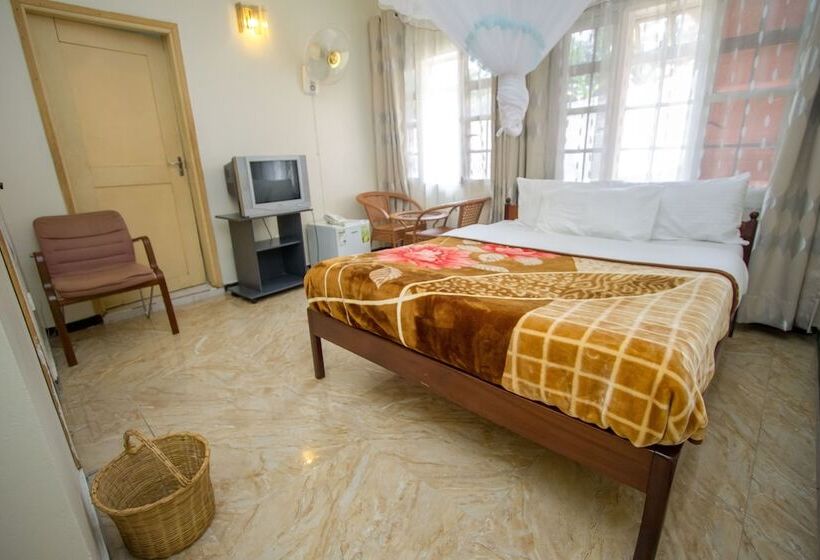 اتاق استاندارد یک نفره, Jinja Safari
