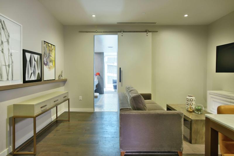 스위트, The Statler Dallas, Curio Collection By Hilton