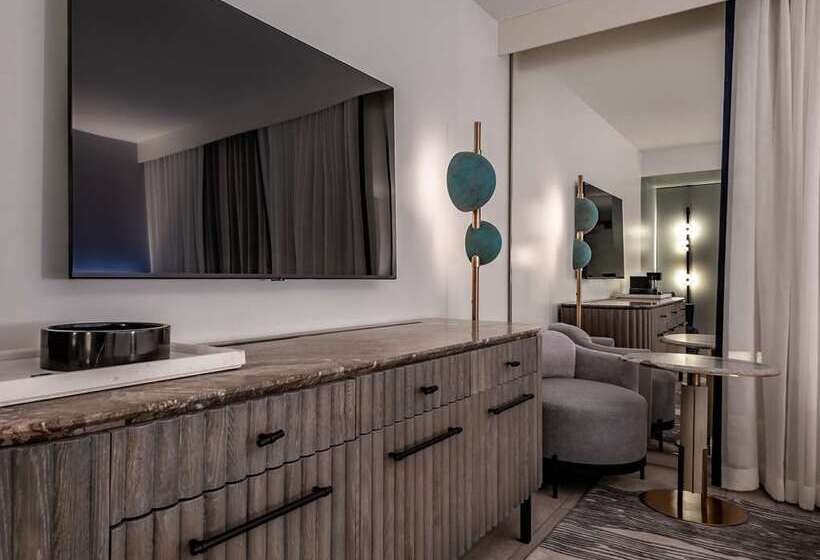 스탠다드 룸 킹사이즈 침대, The Statler Dallas, Curio Collection By Hilton