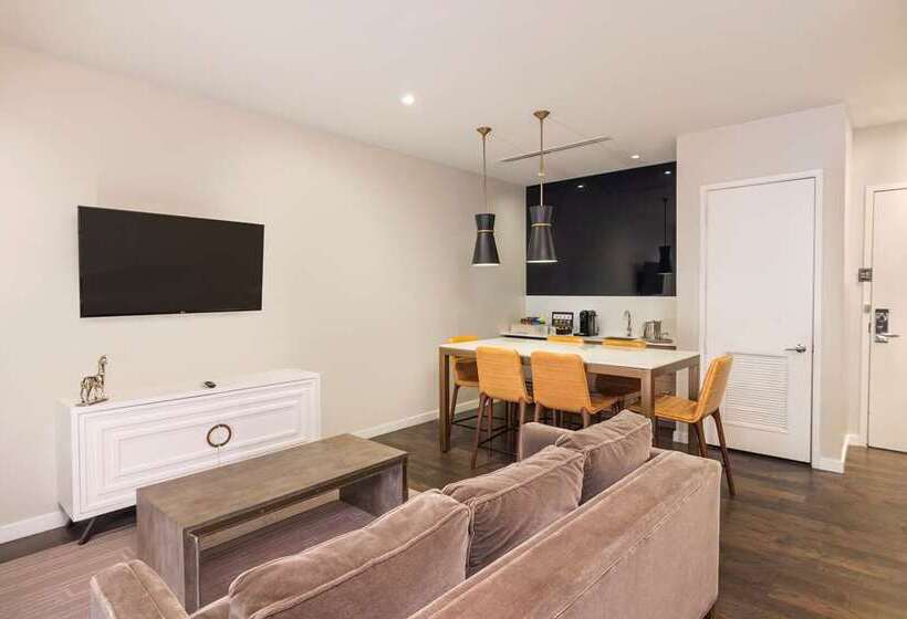 스위트, The Statler Dallas, Curio Collection By Hilton