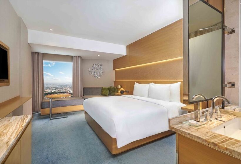 اتاق اجرایی با تخت بزرگ, Vasa Hotel Surabaya